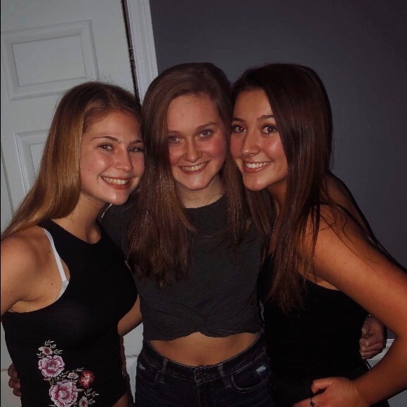 Meet your Posher, Marykate - Picture 1 of 1